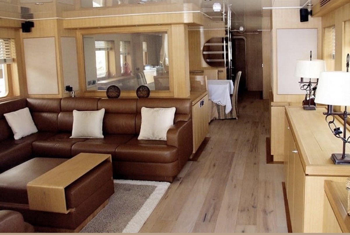 Bandido main saloon with wood interior