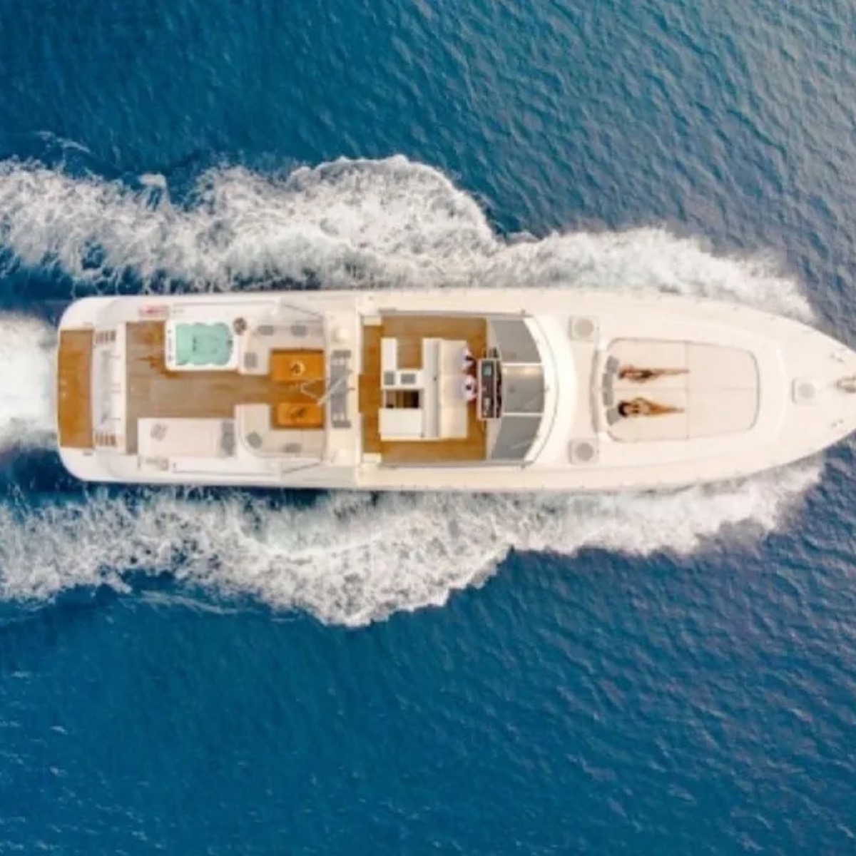 Mangusta 80 (White) — 24 m Mangusta — second white-hull variant in the Marbella fleet